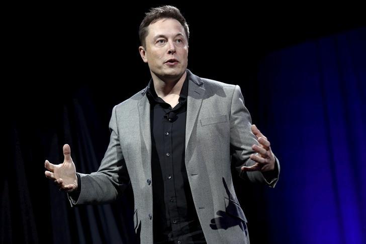 Insiders fear Musk will return platform to earlier troubles
