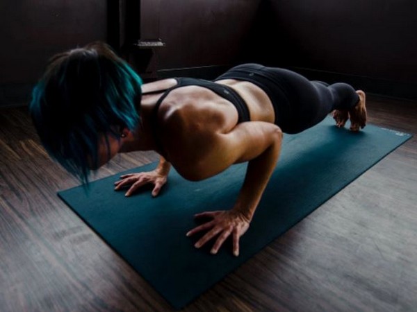 Vigorous exercise during diet can reduce your craving for fatty foods: Study