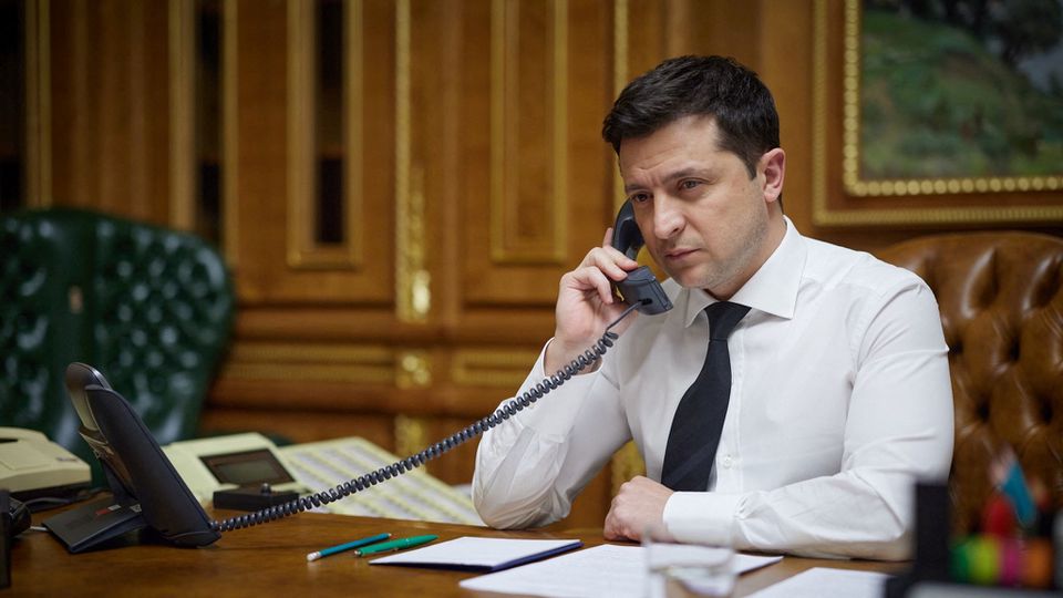 Zelenskyy implores world to respond to torture