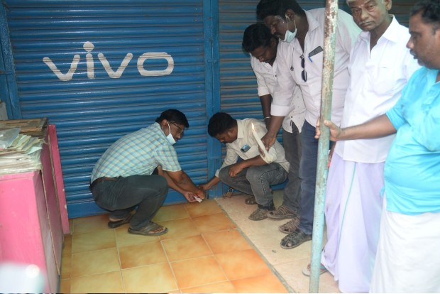 32 shops sealed in Thanjavur for failing to pay the lease payment
