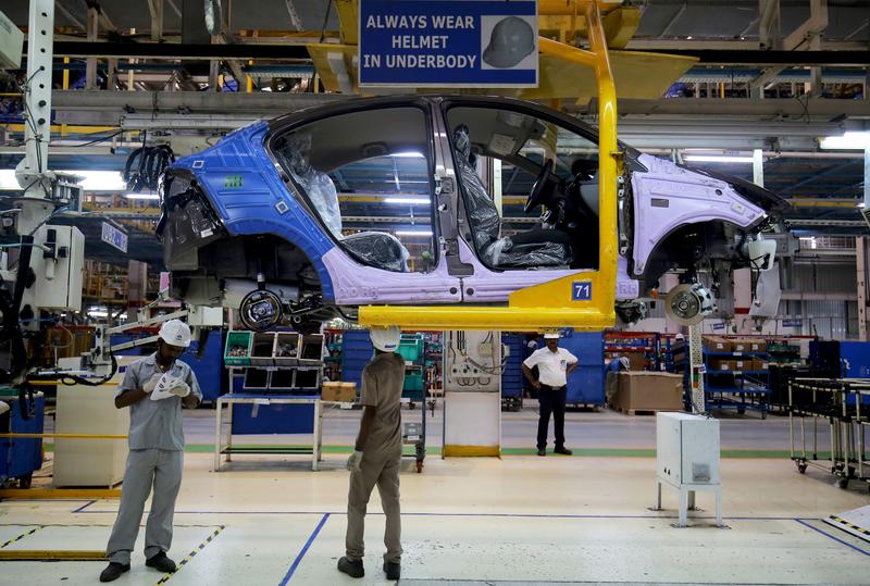 Indian automakers face heat amid global constraints, hike prices Indian automakers face heat amid global constraints, hike prices