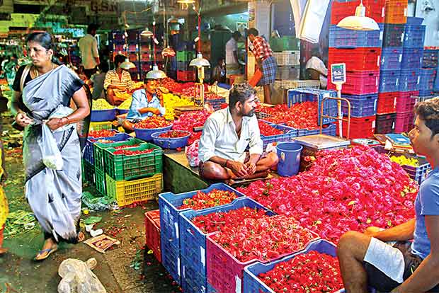Sale at flower market peaks during Tamil New Year; prices decreased after three days