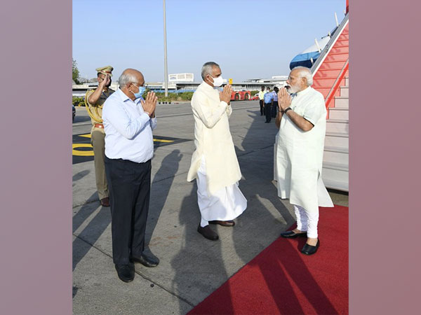 Modi arrives in Gujarat for three day visit Modi arrives in Gujarat for three day visit