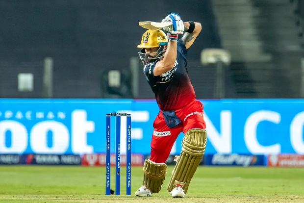 IPL 2022: Fan arrested for breaching security to meet Kohli, Rohit during IPL match