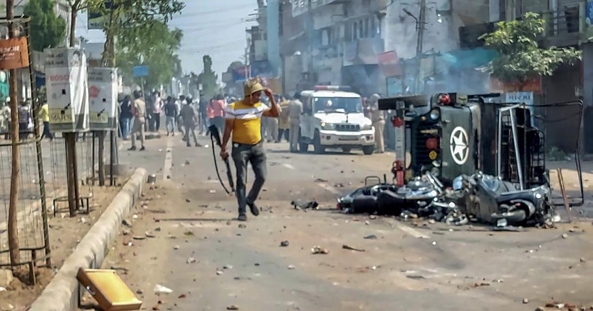 9 held for violence on Ram Navami in Khambat, Sec 144 imposed in Himmatnagar 9 held for violence on Ram Navami in Khambat, Sec 144 imposed in Himmatnagar