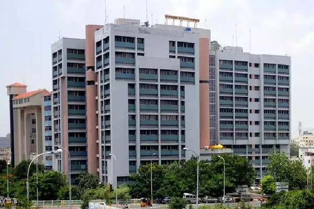 CMDA seals apartment block, marriage hall for violations