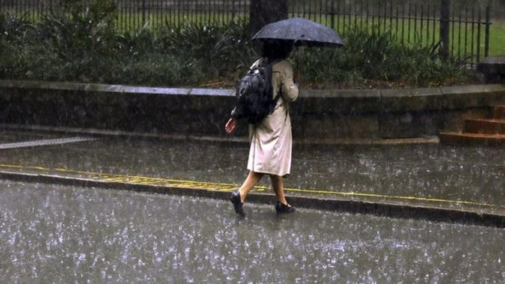 Twitter flooded with memes as Delhi-NCR receive heavy rains