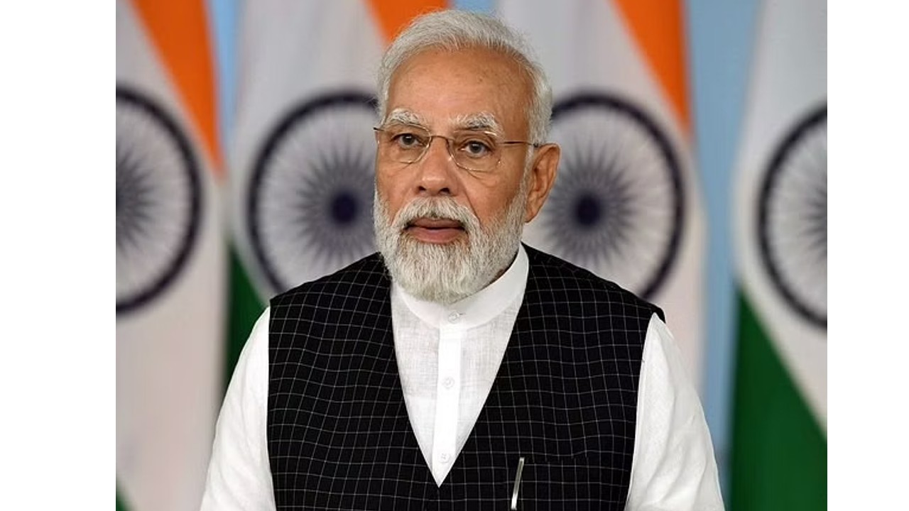 Moon sighted, Modi extends Eid-ul-Fitr greetings to citizens