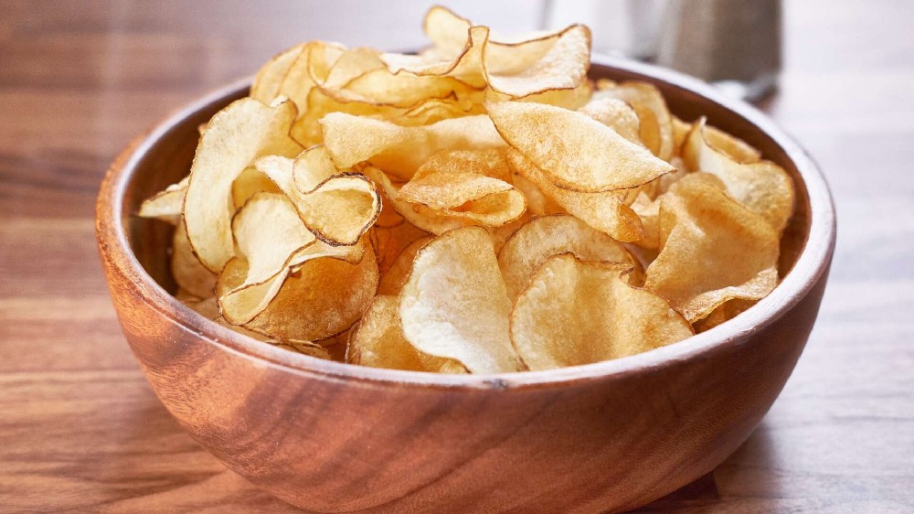 UK man sells one piece of potato chips for Rs 1.63 lakh on eBay