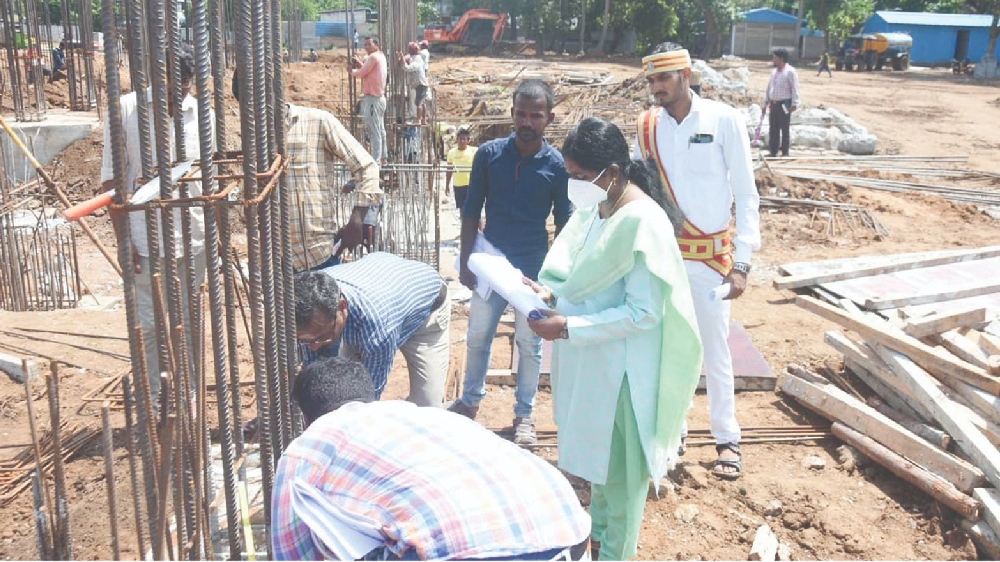 Mayiladuthurai Collector inspects collectorate works