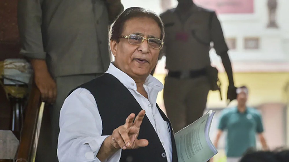 Azam Khan skips Assembly, sparks rumours of rift with Akhilesh Yadav Azam Khan skips Assembly, sparks rumours of rift with Akhilesh Yadav