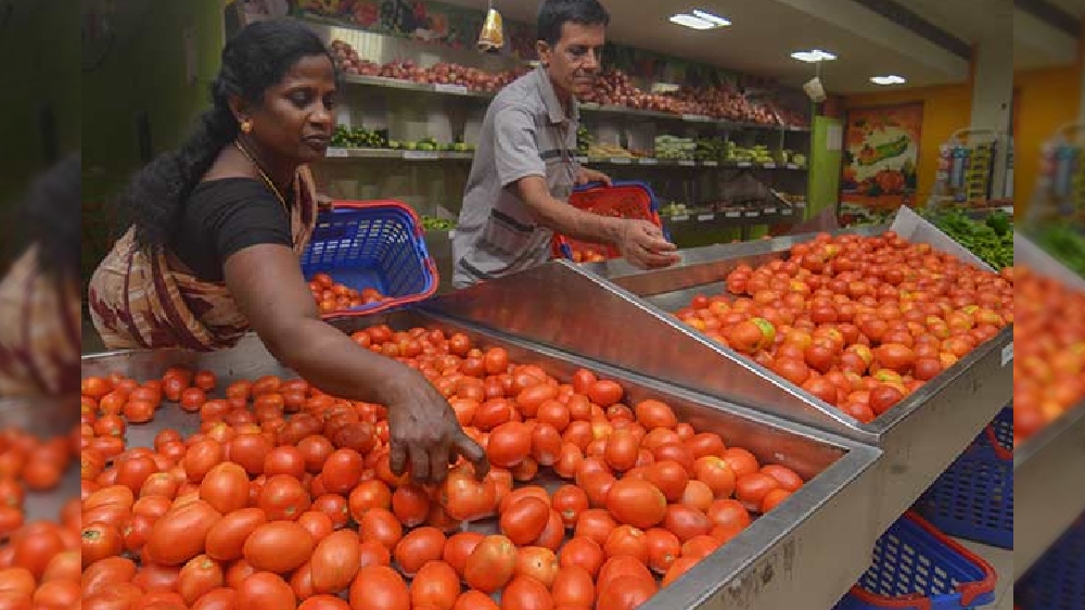 Tomato sold at Rs 80 per kg in Koyambedu wholesale market