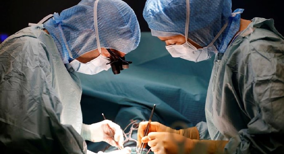 A 87-year-old lady undergoes complex tumour surgery at pvt hospital