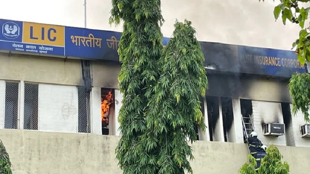 Fire breaks out in LIC building in Mumbai; no casualties reported