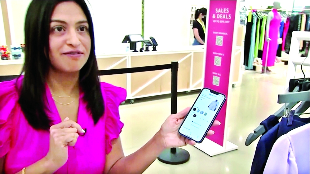 Amazon sets up first offline fashion retail store in US