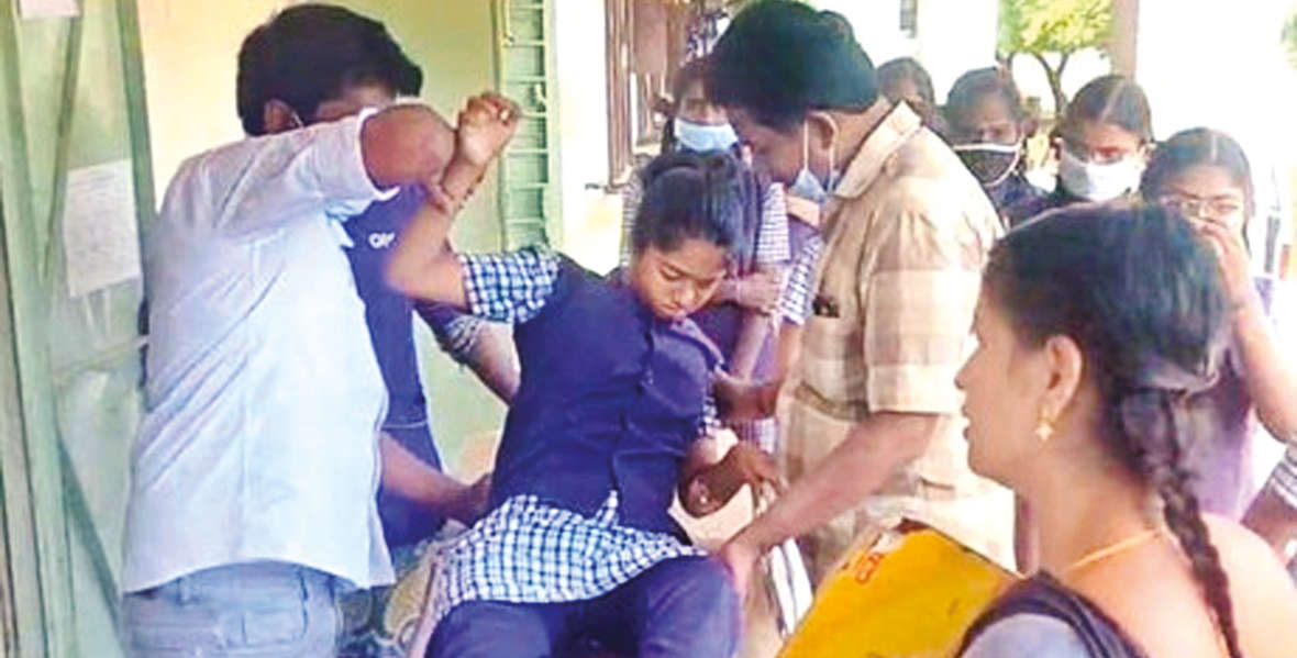 Tirupur girl student comes in ambulance to exam hall
