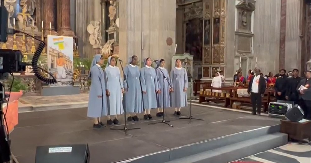 Tamil Thaai Vaalthu sung at canonization ceremony in Vatican