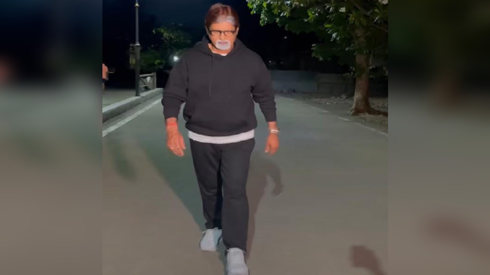 Amitabh Bachchan’s doppelganger video stuns Internet Amitabh Bachchan’s doppelganger video stuns Internet