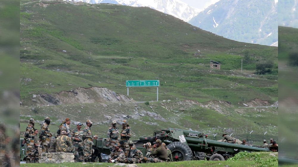 7 soldiers die in accident near Ladakh, others injured 7 soldiers die in accident near Ladakh, others injured