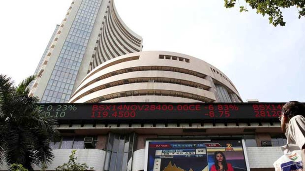 Snapping 3-day gains, domestic indices settle low