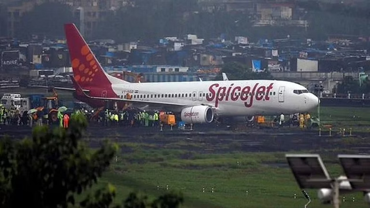 Heavy turbulence accident: SpiceJet says 11 flyers hospitalised, 8 already discharged