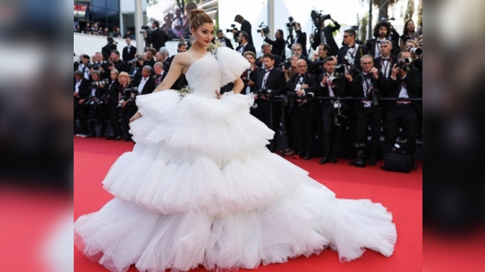 Urvashi Rautela turns Snow White as she makes Cannes debut
