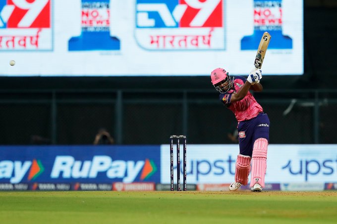 IPL 2022: RR 152/5 against KKR