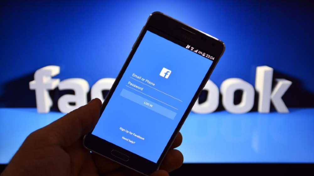 Facebook to discontinue some location-tracking features