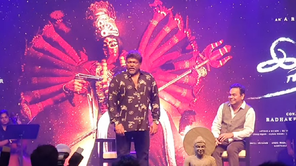 Parthiban apologises for throwing mike on stage