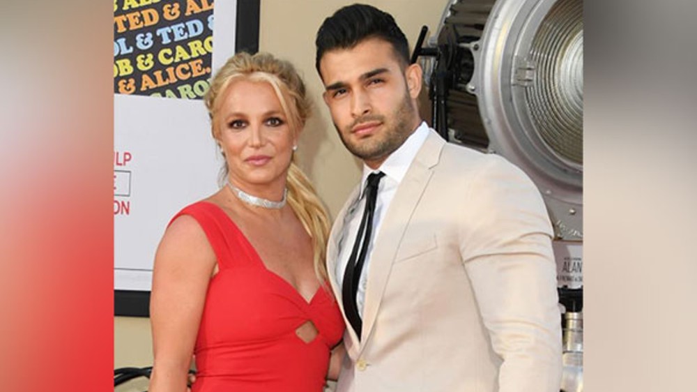 Britney Spears announces miscarriage with heartbreaking note
