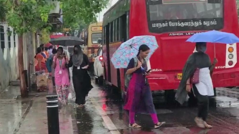 Asani effect: Rains all over Chennai Asani effect: Rains all over Chennai