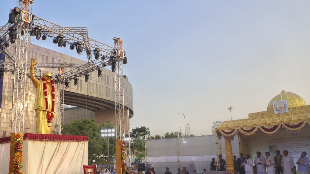 5 commandments engraved in MK statue: What are they?