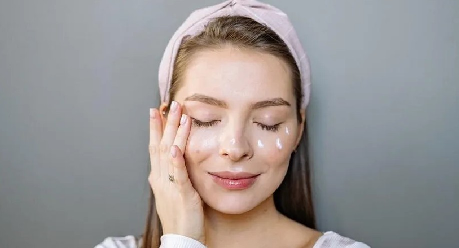 Layering your sunscreen: a step-by-step guide!