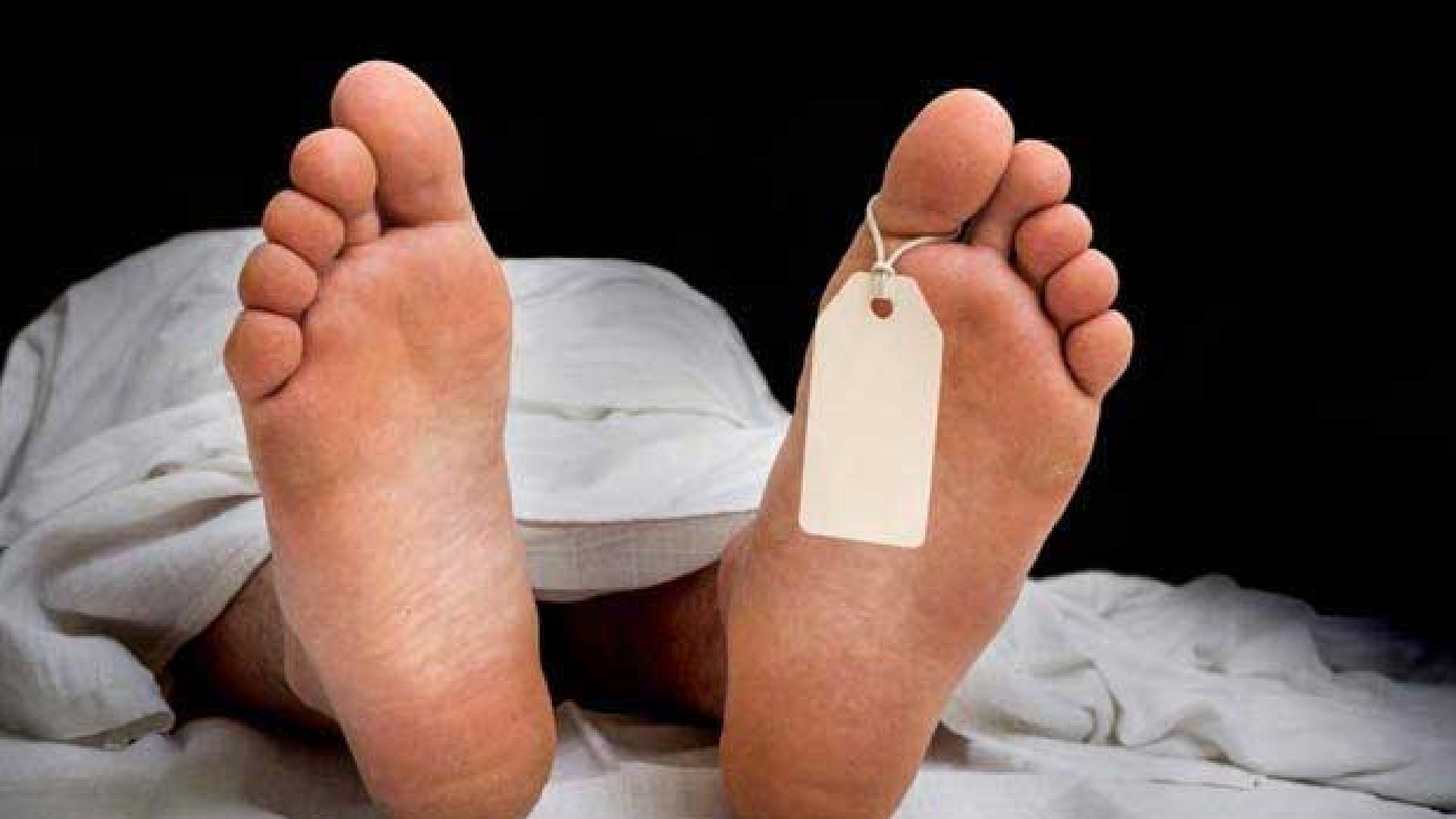 Teacher attempts to board moving train, dies in Chennai