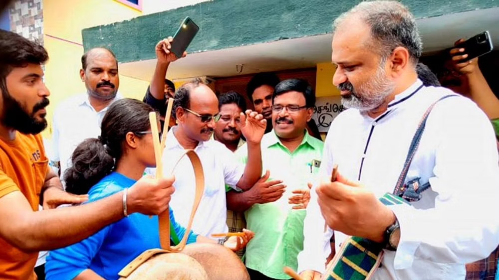 Perarivalan plays parai after release, kin on cloud nine