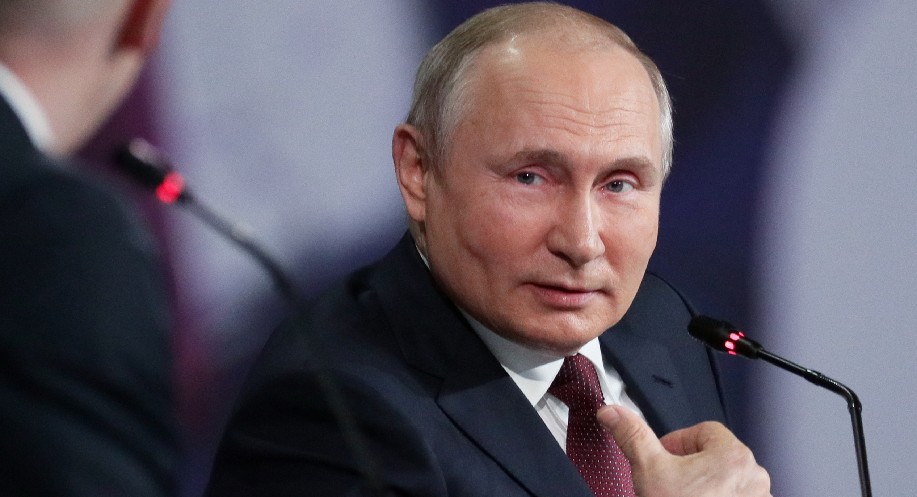 Russias Vladimir Putin jokes about being blamed for all the worlds woes