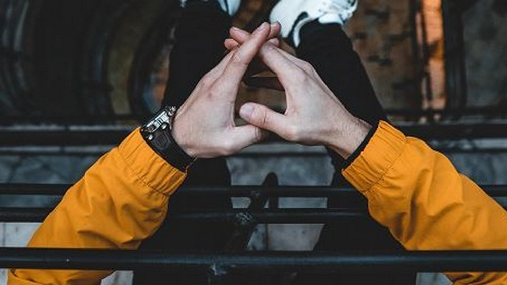 New theory aims to explain why humans don’t make best decisions