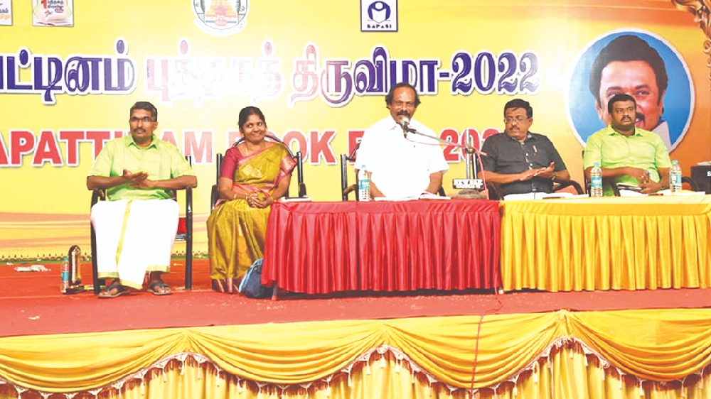 First-ever book fair in Nagai a success