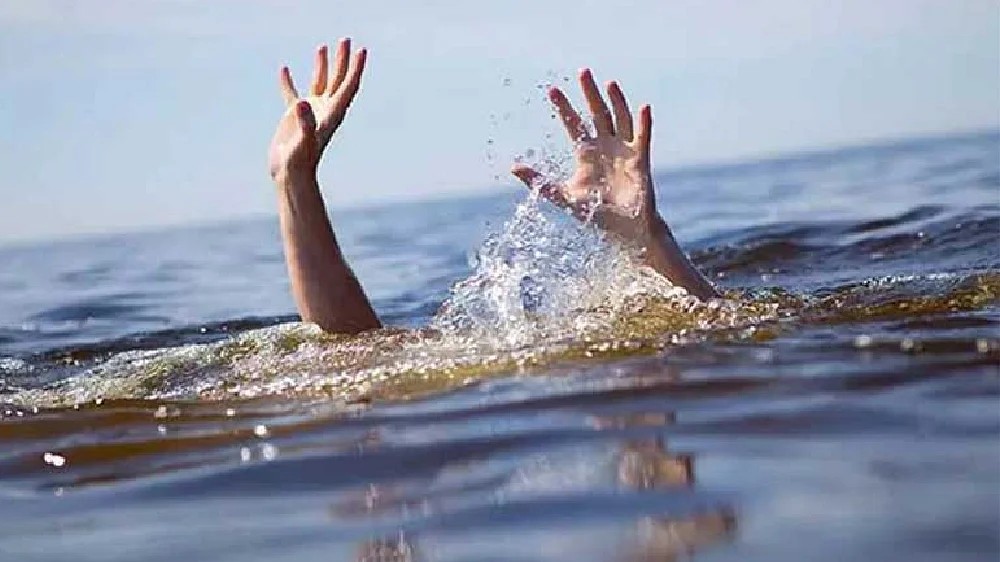 Youth, two boys drown while bathing in kanmoi near Periyakulam
