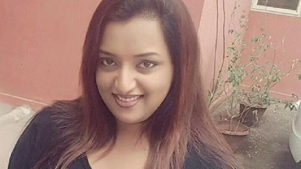 Scan CCTV footage from Vijayans house and Secretariat: Swapna