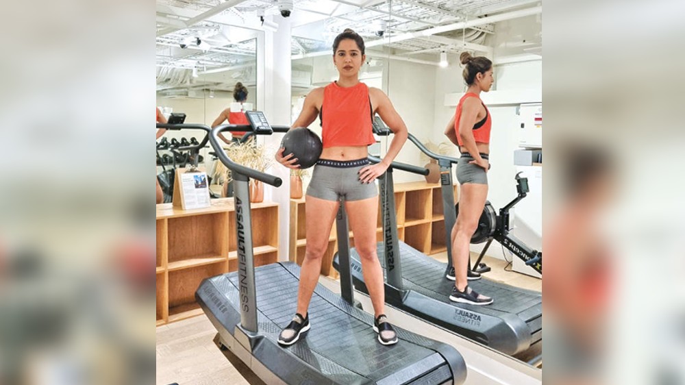 Cardio vs weight training: When to lift and when to just run