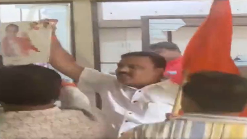 Maha: Police on high alert after rebel MLAs office vandalised in Pune Maha: Police on high alert after rebel MLAs office vandalised in Pune