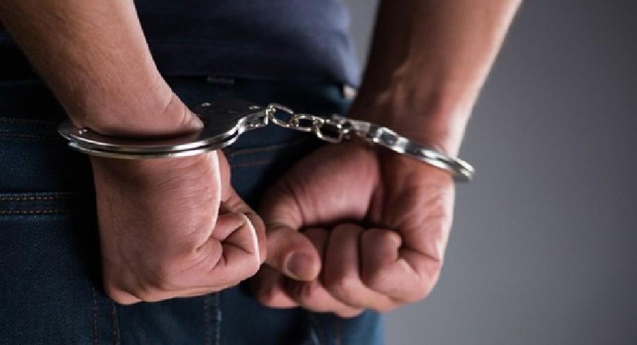 Police arrest Bangladeshi, travel agent in fake passport case