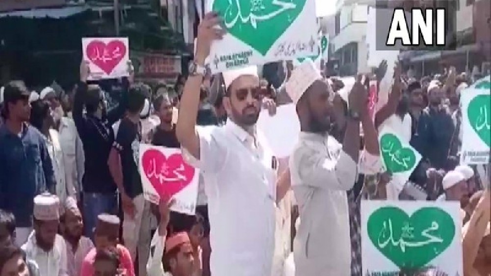 20 Muslims held in Gujarat for protesting without permission