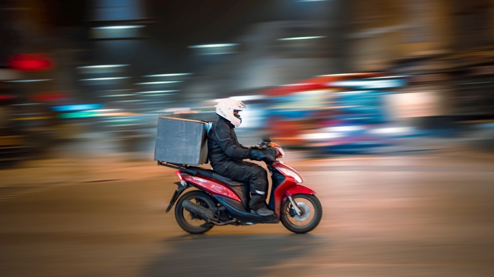 Jio-bp to provide battery swapping facility for Zomatos EV