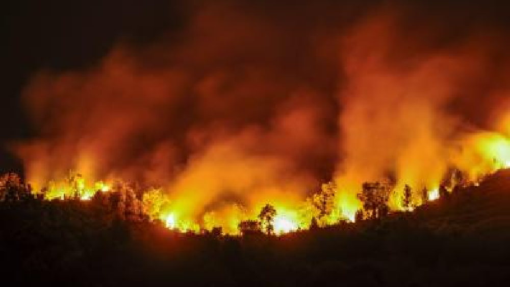 Heatwave continues to fuel wildfires in Spain Heatwave continues to fuel wildfires in Spain