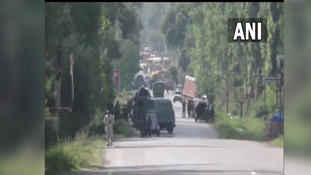 Suspicious object found on Srinagar-Baramulla highway Suspicious object found on Srinagar-Baramulla highway