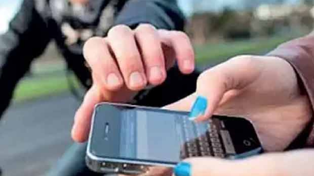 30 stolen phones recovered in Madurai