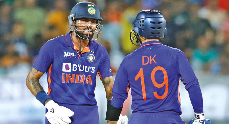 Hardik calls Karthik an inspiration after Rajkot heroics