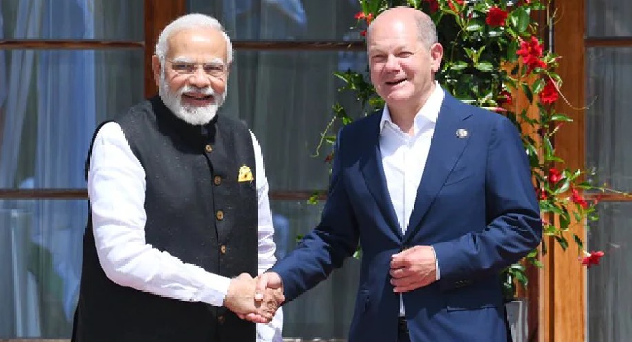 PM Modi welcomed by German Chancellor at G7 summit